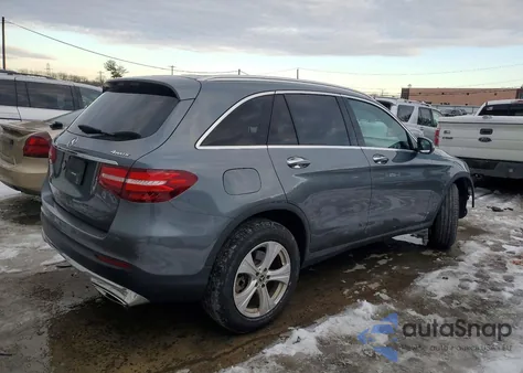 2018 Mercedes-Benz Glc 300 4Matic z USA, uszkodzony, nr VIN WDC0G4KB6JV083384